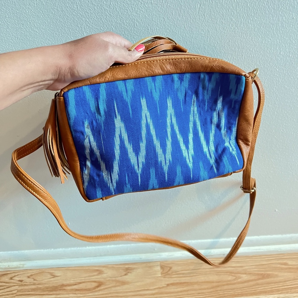 Blue ikat pattern crossbody bag